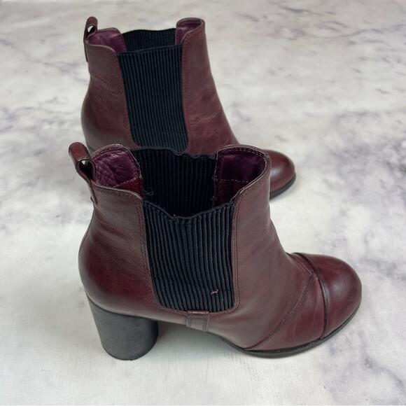 Miz Mooz Iris Burgundy Wine Leather Pull On Heeled Chelsea Boots - Picture 2 of 9